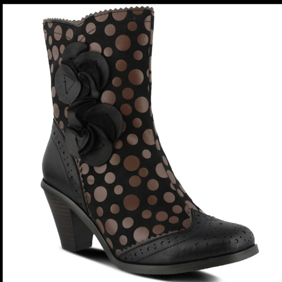 L'Artiste Spring Step Wing-Tip POLKA DOT Boots sz. 36/ 5.5-6 PERIGNON Leather - Picture 1 of 16